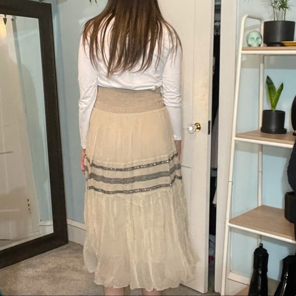 Pale Cream Skirt - Picture 6 of 8